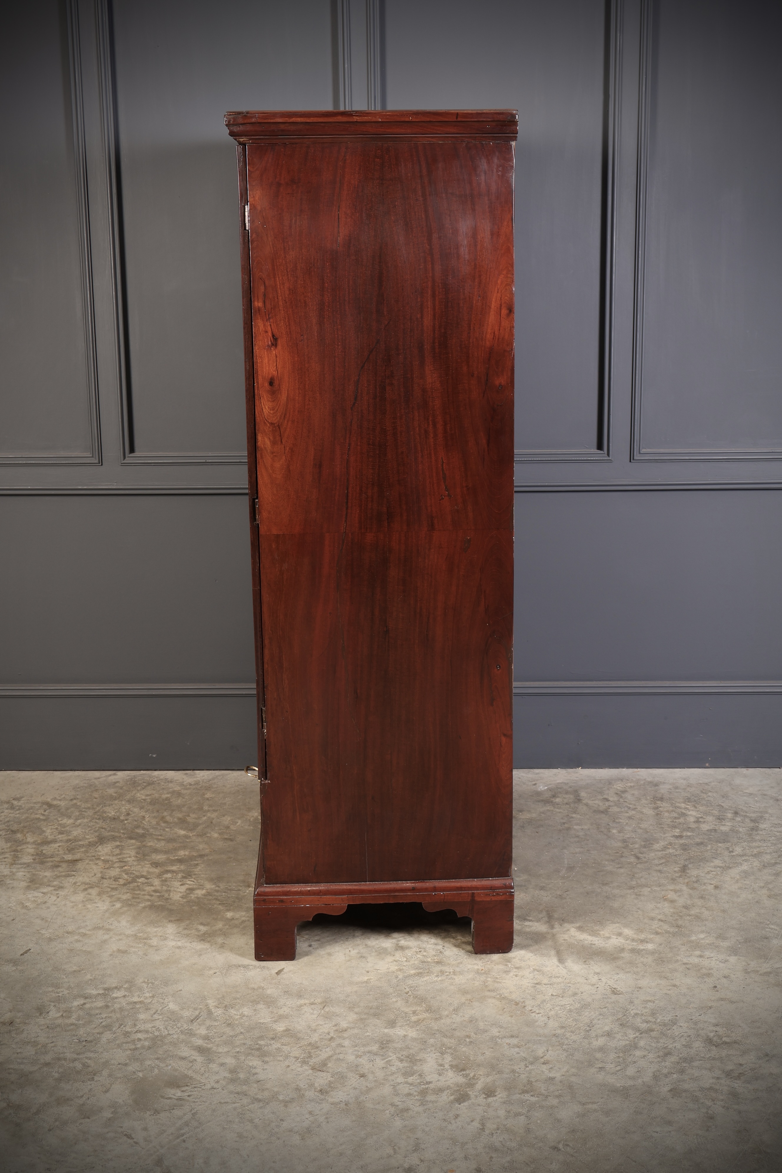 George III Mahogany Linen Press - Image 6